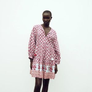 NWT Zara Printed Flowing Dress size Medium